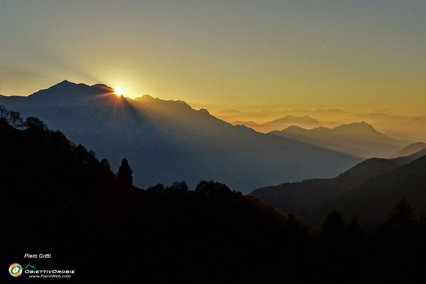 94 Dal Passo di Gandazzo tramonto in Grigna.JPG